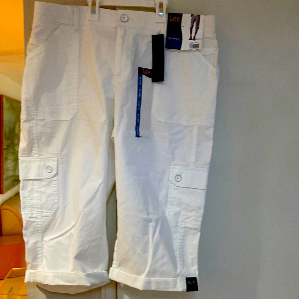 Lee Flex-To-Go cargo skimmer shorts in white